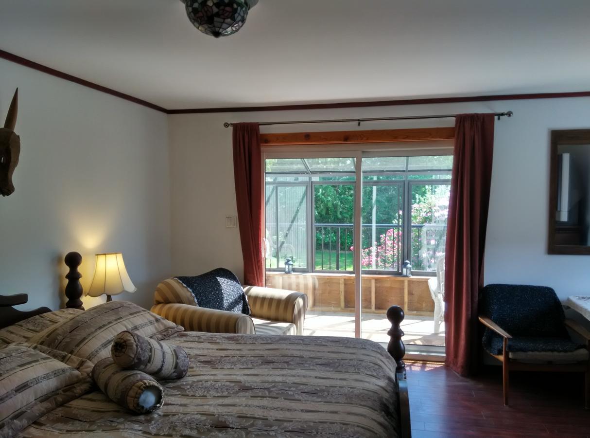 Harrison Hammond House Farmstay Harrison Mills エクステリア 写真