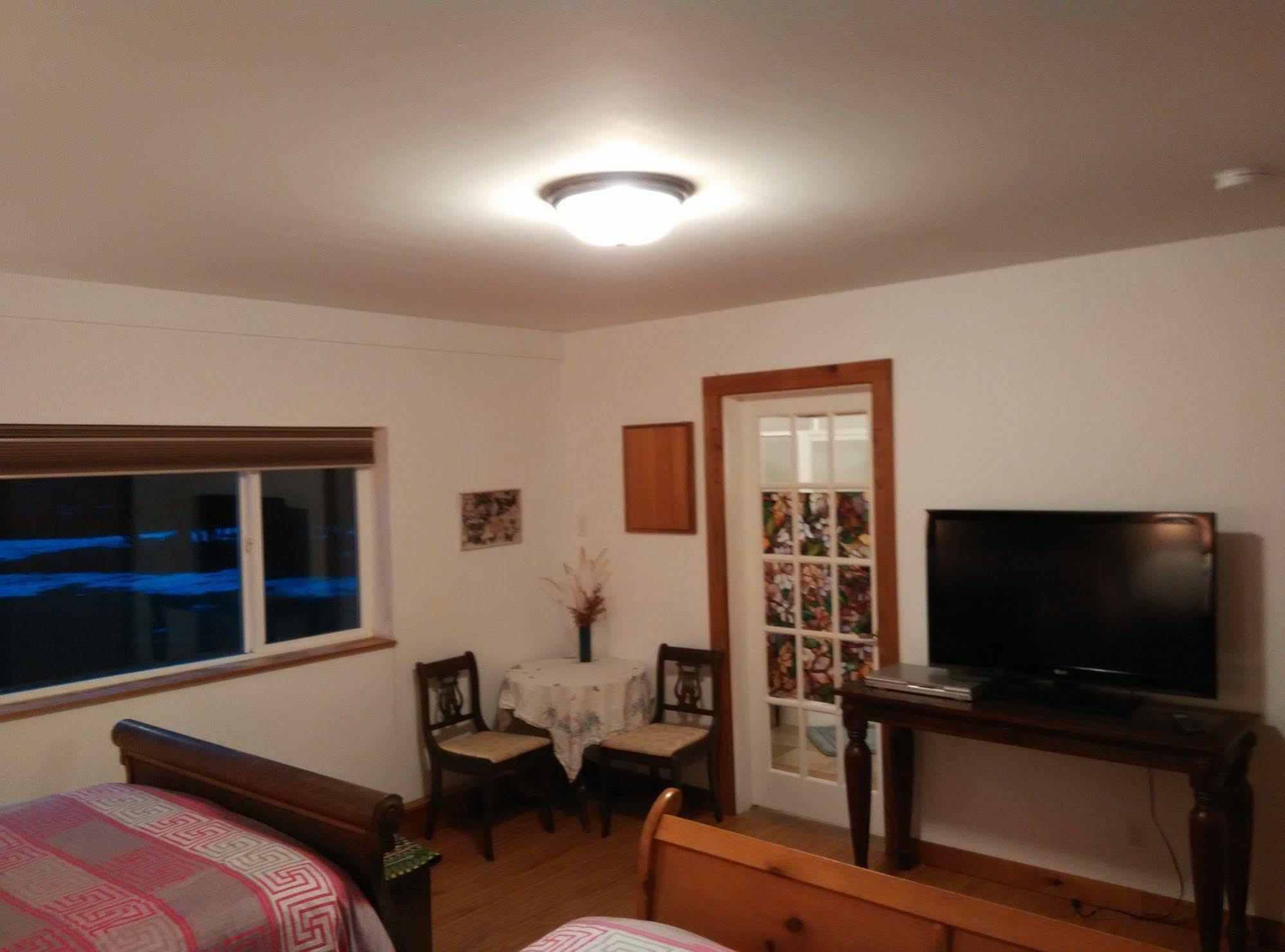 Harrison Hammond House Farmstay Harrison Mills エクステリア 写真