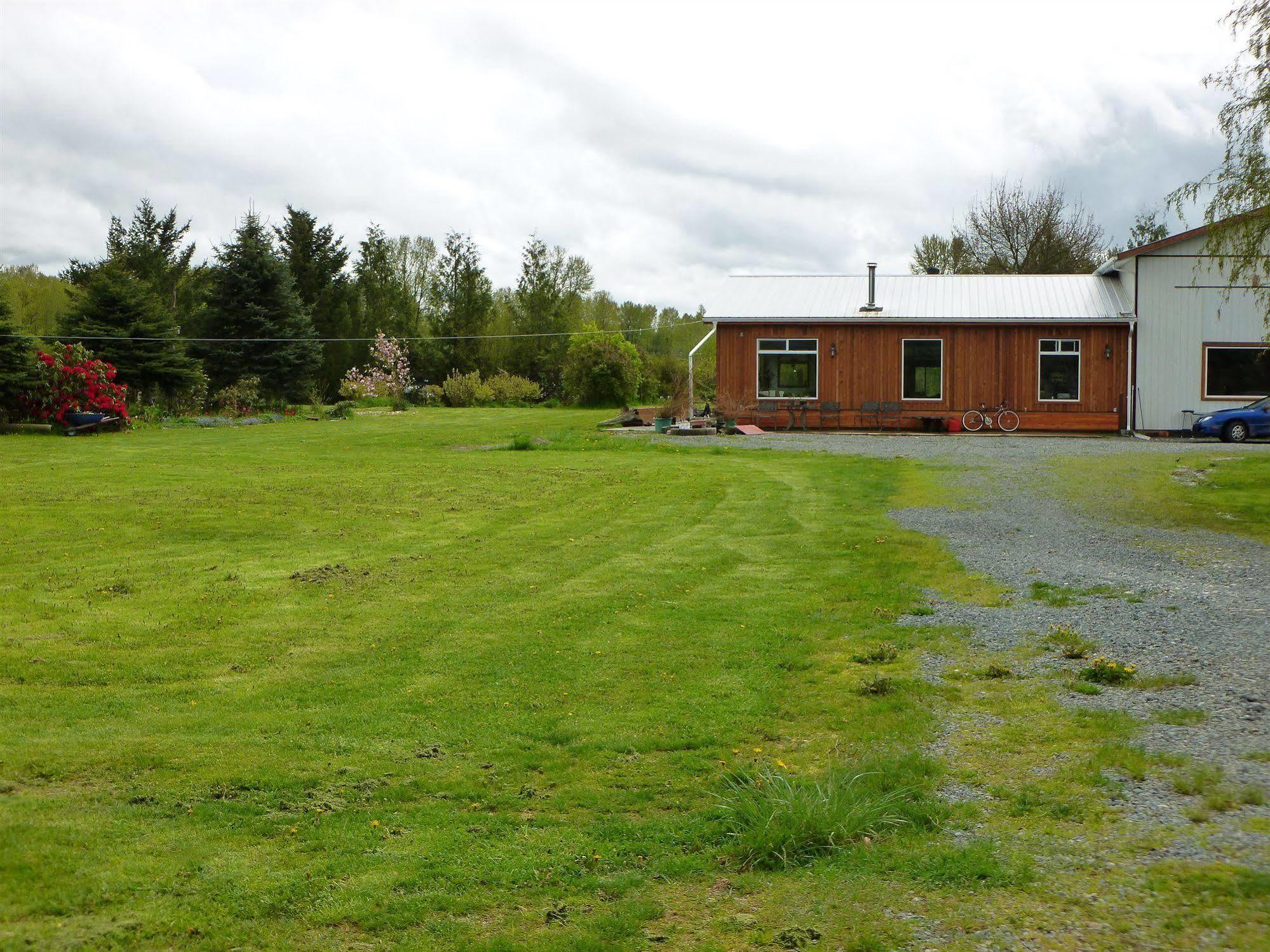 Harrison Hammond House Farmstay Harrison Mills エクステリア 写真